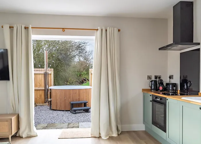 Luxury Barn With Private Wood Fired Hot Tub Apartament